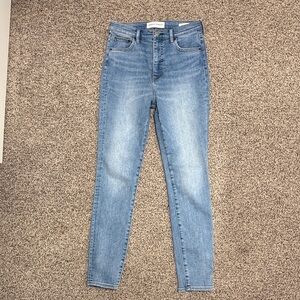 Aritzia DENIM FORUM The Lola High Rise Skinny Denim Jeans